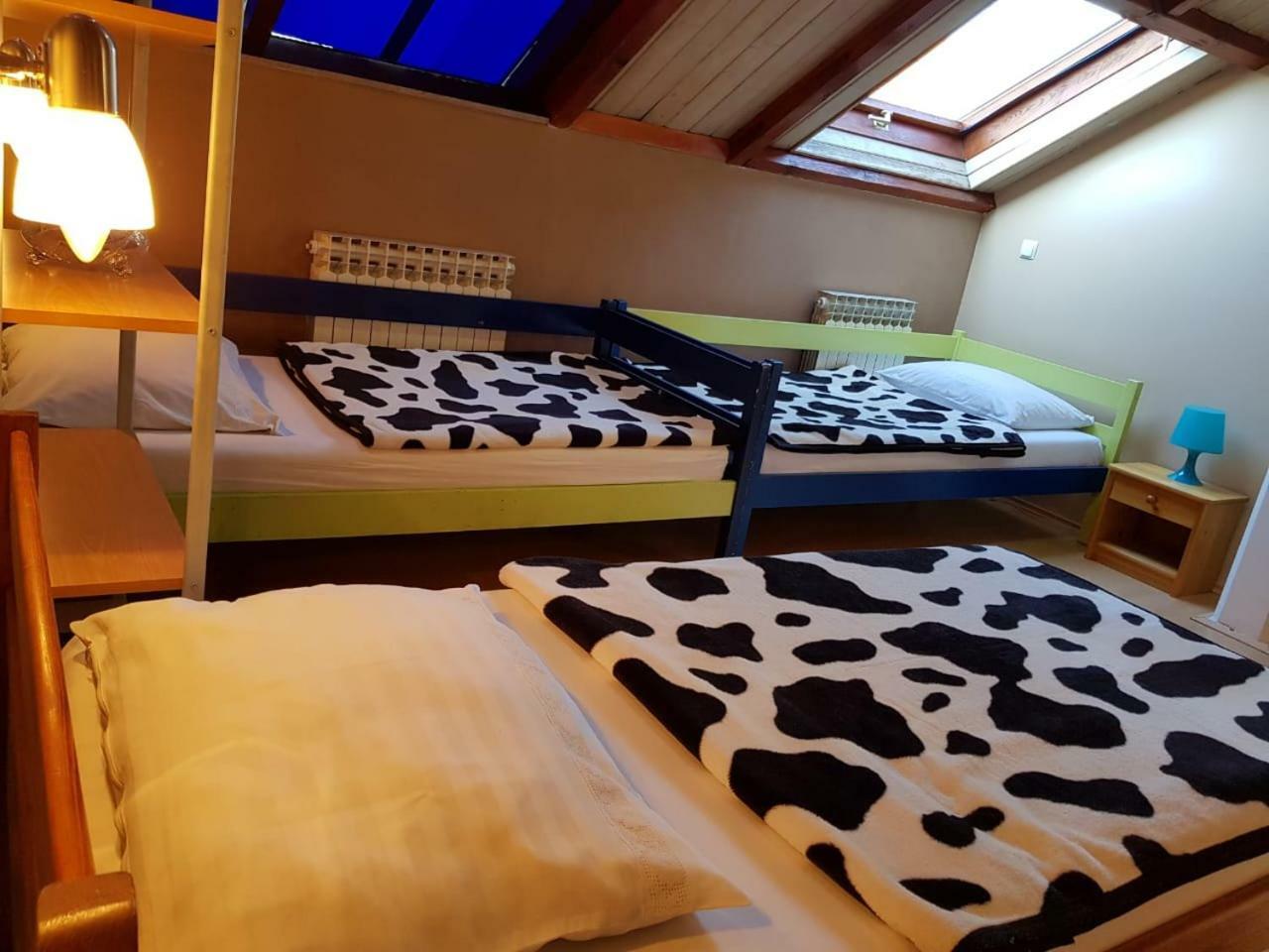 Favela Hostel Zagreb Bagian luar foto